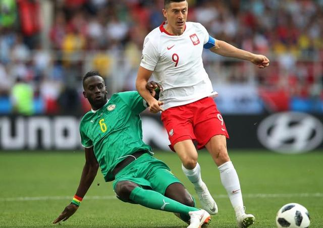 问鼎娱乐-包含莱万多夫斯基遭遇十五连败，日本队教练面临压力！的词条