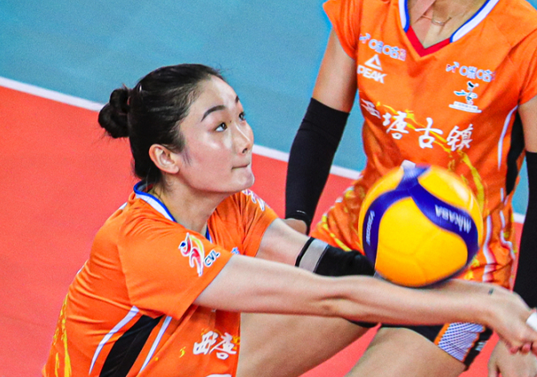 问鼎-蒂姆新星惊险取胜表现惊艳，塞尔维亚队未来可期！的简单介绍